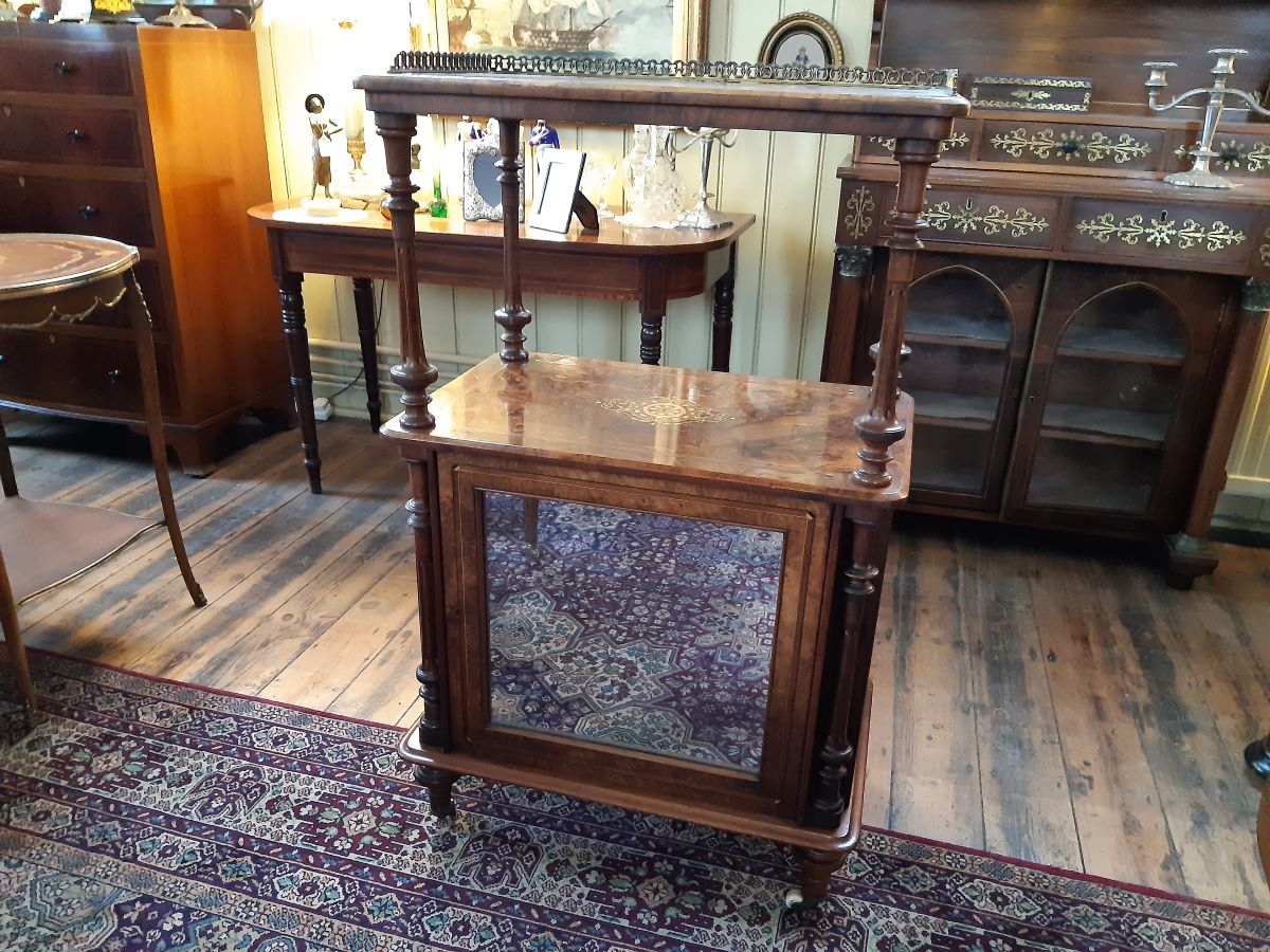 Victorian burr walnut mirrored cabinet